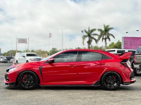 Used 2017 Honda Civic Type R image 6