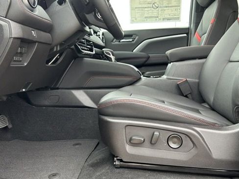New 2026 Chevrolet Colorado Z71 AWD/4WD image 3