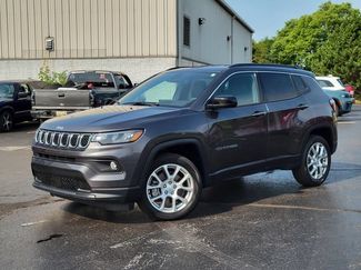 Used 2023 Jeep Compass Latitude AWD/4WD video 1