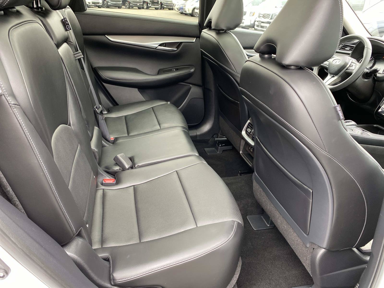 Used 2023 INFINITI QX50 Luxe AWD/4WD image 24