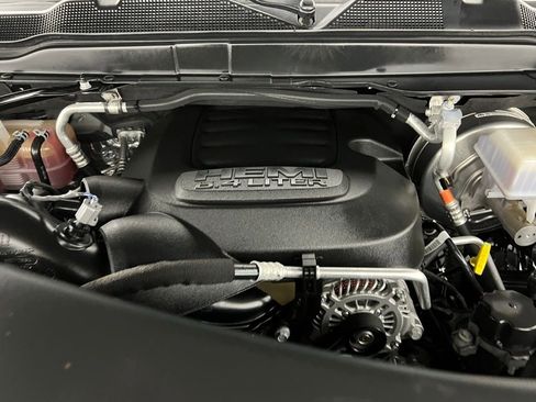 Used 2024 RAM 2500 Big Horn w/ Bed Utility Group image 32