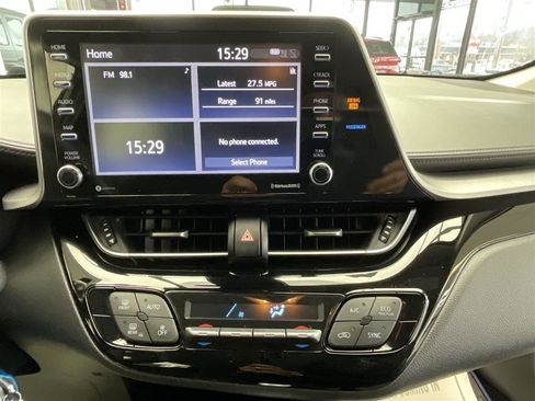 Used 2021 Toyota C-HR LE image 12