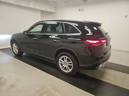 Used 2025 Mercedes-Benz GLC 300 image 3