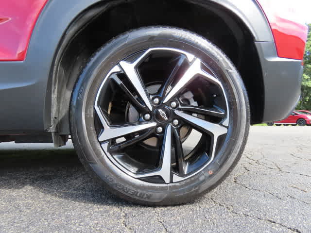 Used 2022 Chevrolet TrailBlazer RS w/ Sun and Liftgate Package FWD image 9