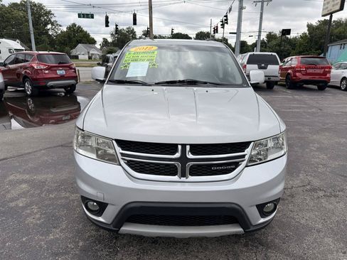 Used 2012 Dodge Journey SXT w/ Flexible Seating Group FWD image 4