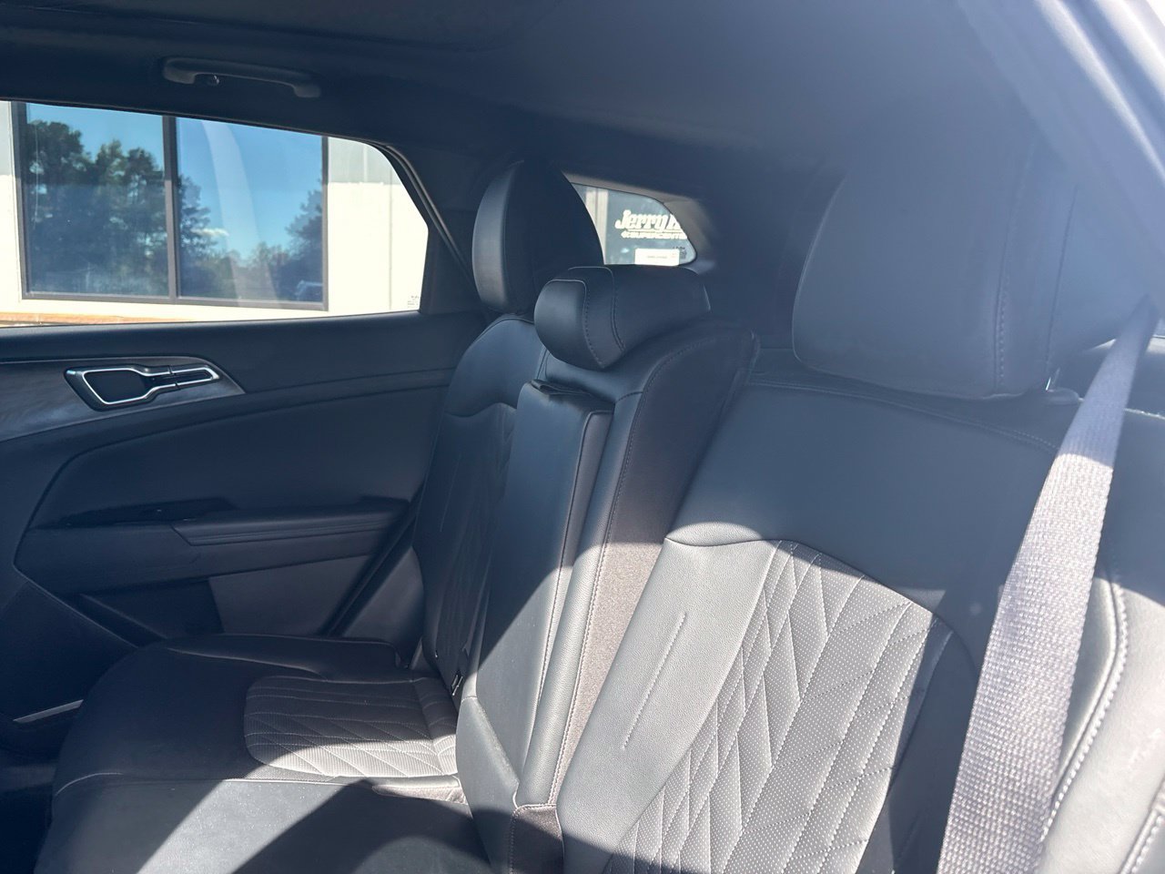 Used 2024 Kia Sportage X-Line w/ X-Line Premium Package AWD/4WD image 6