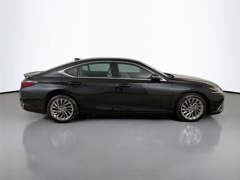 Used 2024 Lexus ES 300h Ultra Luxury w/ Accessory Package (Z1) FWD image 18