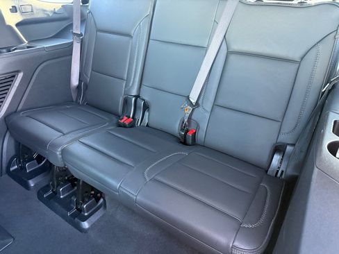 Used 2025 GMC Yukon Denali image 23
