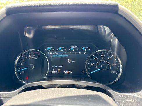 Used 2018 Ford F150 Lariat w/ Equipment Group 502A Luxury AWD/4WD image 13