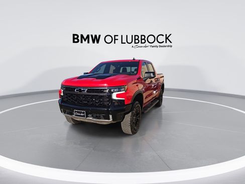 Used 2025 Chevrolet Silverado 1500 ZR2 w/ Technology Package image 4