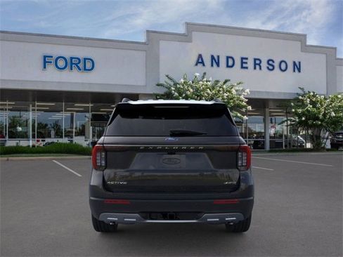 New 2026 Ford Explorer Active w/ Active Comfort Package image 5
