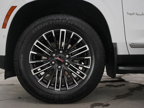 Used 2025 GMC Yukon XL Elevation w/ LPO, Get Active Package image 31