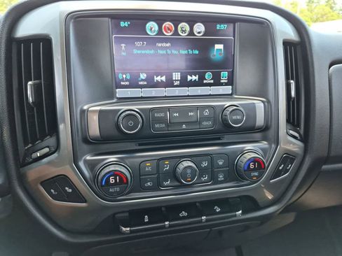 Used 2018 Chevrolet Silverado 1500 LT w/ All Star Edition AWD/4WD image 28
