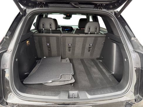 Used 2025 Chevrolet TrailBlazer RS w/ Convenience Package image 17