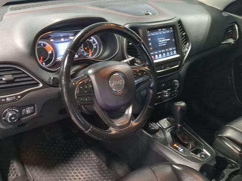 Used 2020 Jeep Cherokee Trailhawk w/ Cold Weather Group AWD/4WD image 12