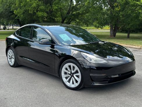 Used 2022 Tesla Model 3 Long Range AWD/4WD image 1