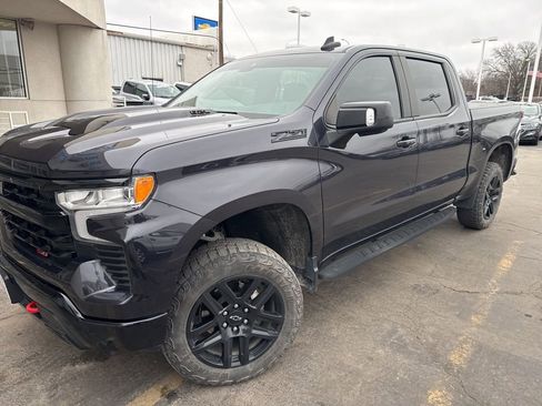 Used 2022 Chevrolet Silverado 1500 LT Trail Boss w/ LT Trail Boss Premium Package image 3