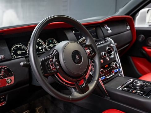 Used 2020 Rolls-Royce Cullinan image 20