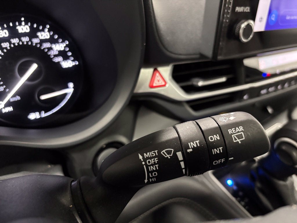 Used 2026 Toyota Sienna XLE FWD image 22