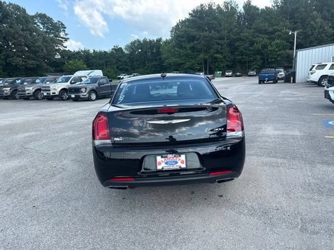 Used 2018 Chrysler 300 Touring w/ Sport Appearance Package RWD image 26