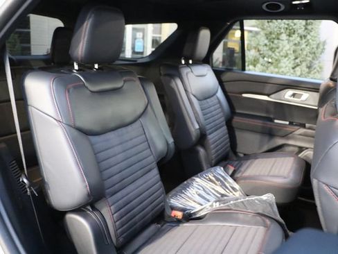 New 2026 Ford Explorer ST-Line w/ ST-Line Street Pack AWD/4WD image 13