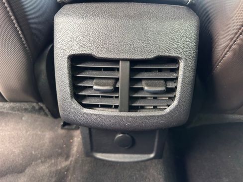 Used 2019 Ford Fusion SE w/ Equipment Group 151A image 15