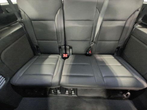 Used 2026 Chevrolet Suburban LT w/ Comfort Package AWD/4WD image 23
