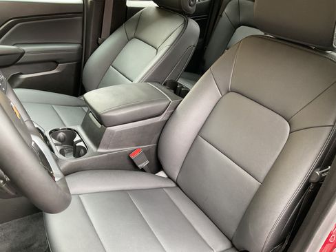 Used 2024 Chevrolet Colorado LT w/ LT Convenience Package III AWD/4WD image 30