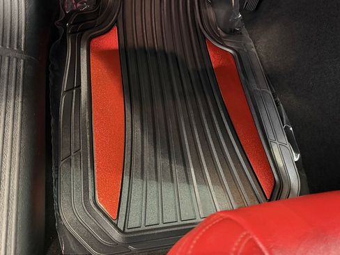 Used 2019 Dodge Challenger SXT image 12