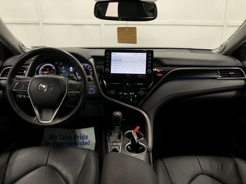 Used 2024 Toyota Camry XLE w/ Navigation Package image 15