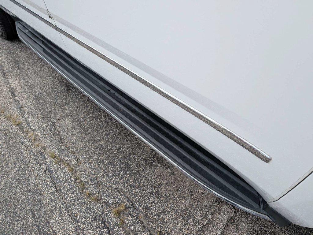 Used 2019 GMC Yukon XL Denali w/ Enhanced Security Package RWD image 13