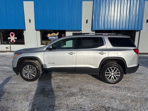 Used 2019 GMC Acadia SLE image 16