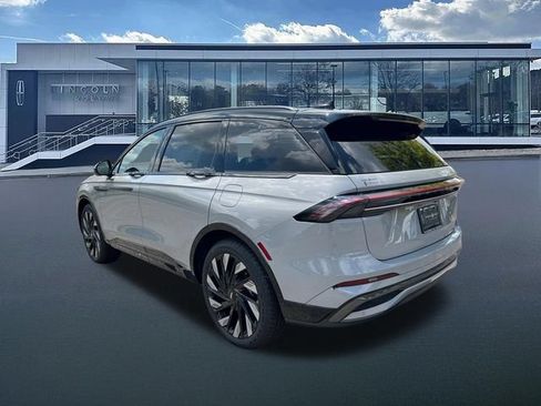 New 2026 Lincoln Nautilus Reserve w/ Jet Appearance Package AWD/4WD image 5