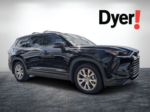 Used 2025 Toyota Grand Highlander FWD image 1