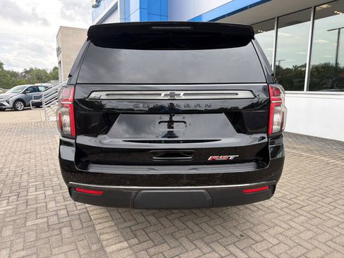 Used 2022 Chevrolet Suburban RST w/ Luxury Package AWD/4WD image 4