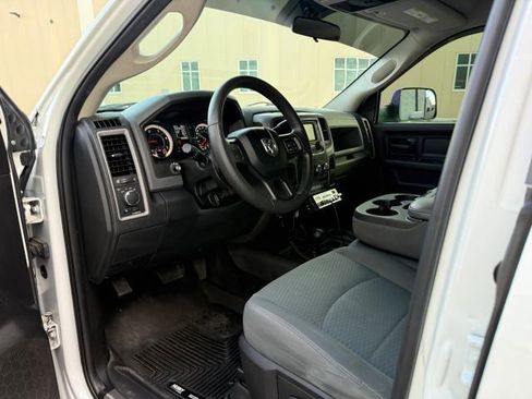 Used 2018 RAM 2500 Tradesman w/ Chrome Appearance Group image 15