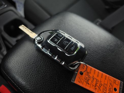 Used 2023 Jeep Gladiator Sport AWD/4WD image 34