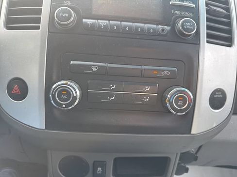 Used 2014 Nissan Frontier SV RWD image 17