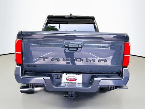 Certified 2025 Toyota Tacoma SR5 AWD/4WD image 6