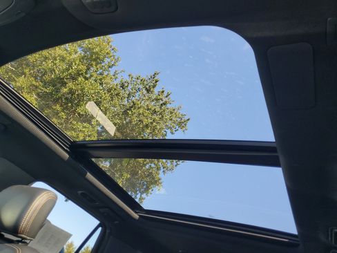 Used 2024 Ford Expedition Max Platinum image 32