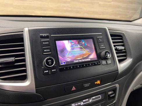 Used 2019 Honda Pilot LX image 7