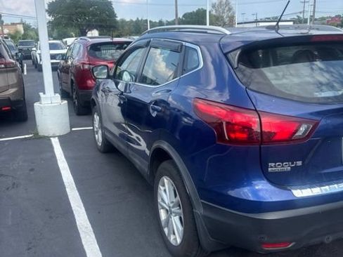 Used 2019 Nissan Rogue Sport SV FWD image 5