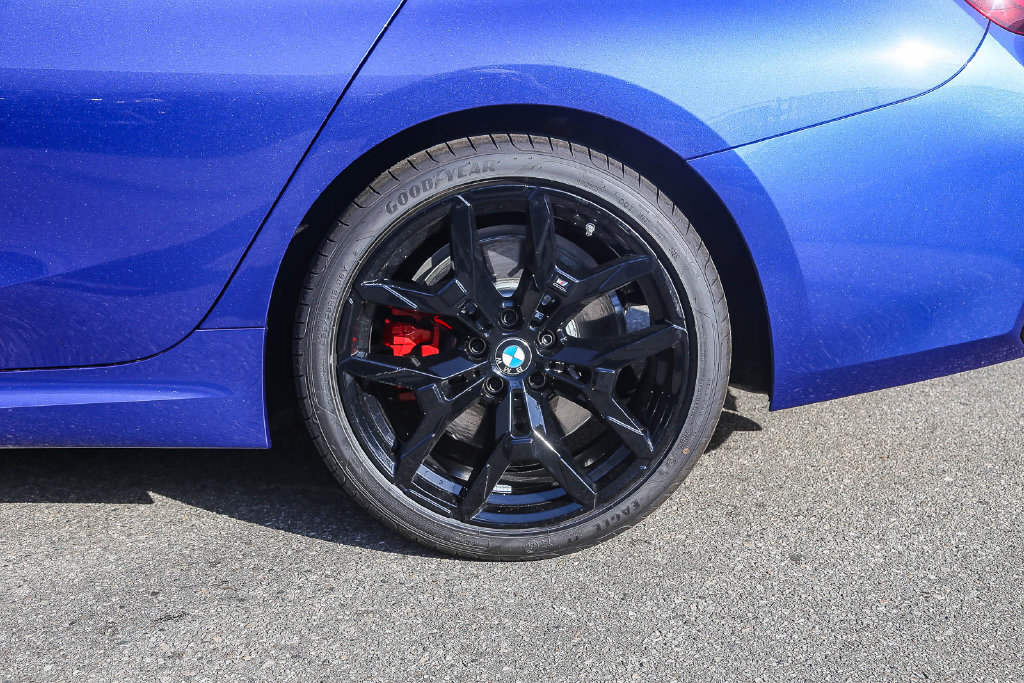 Used 2026 BMW 330i Sedan w/ M Sport Package RWD image 8