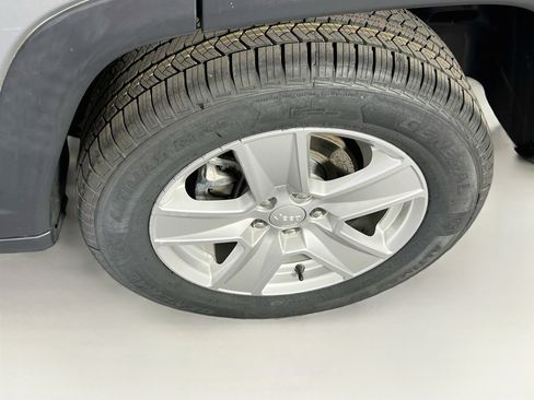 Used 2022 Jeep Compass Latitude AWD/4WD image 28