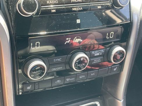 Used 2020 Subaru Ascent Premium w/ Convenience Package image 10