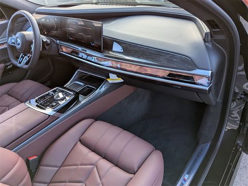 New 2026 BMW 740i 740i image 9