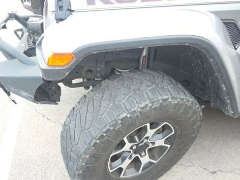 Used 2021 Jeep Wrangler Unlimited Rubicon image 2