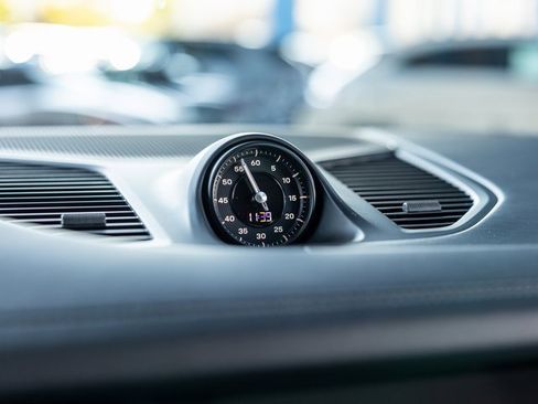 Certified 2025 Porsche Cayenne Coupe image 45