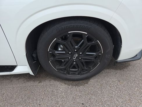 Used 2026 INFINITI QX80 4WD image 15