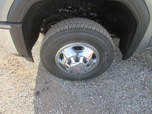 New 2026 GMC Sierra 3500 SLE w/ SLE Value Package image 13